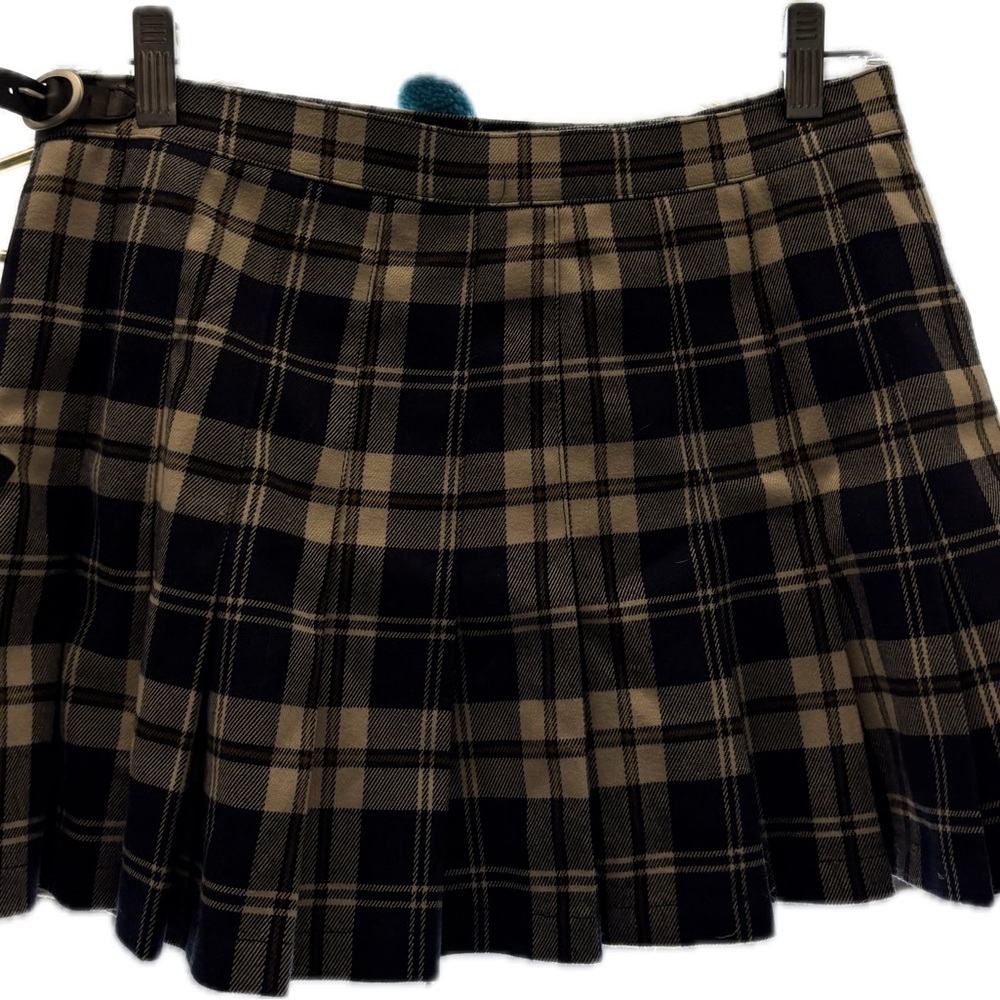 Navy/cream plaid pleated skirt